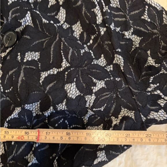 VENUS Vintage Black Lace Trench Coat - Picture 11 of 11